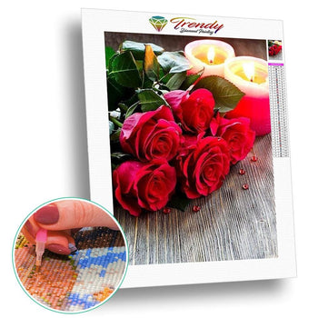 5 Roses accompagnées de bougies | Caneva diamant - Fleur Fleur et plante Produit