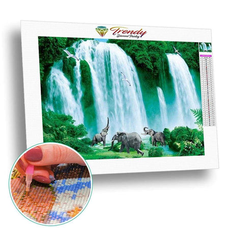 Joyeux éléphants devant une cascade | Kit de broderie de diamant - Produit