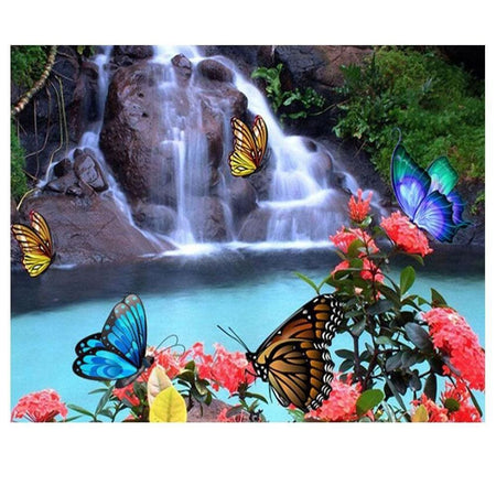 Magnifique petite cascade sur rocher | Kit broderie - Animaux Papillon Produit