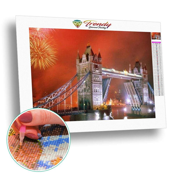 Tower bridge sous un feu dartifice - modèle M002 | Toile de diamant - En ville Paysage Produit