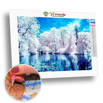 Arbres glacials sur lac dormant | Diamond painting kit - Hiver Paysage Produit